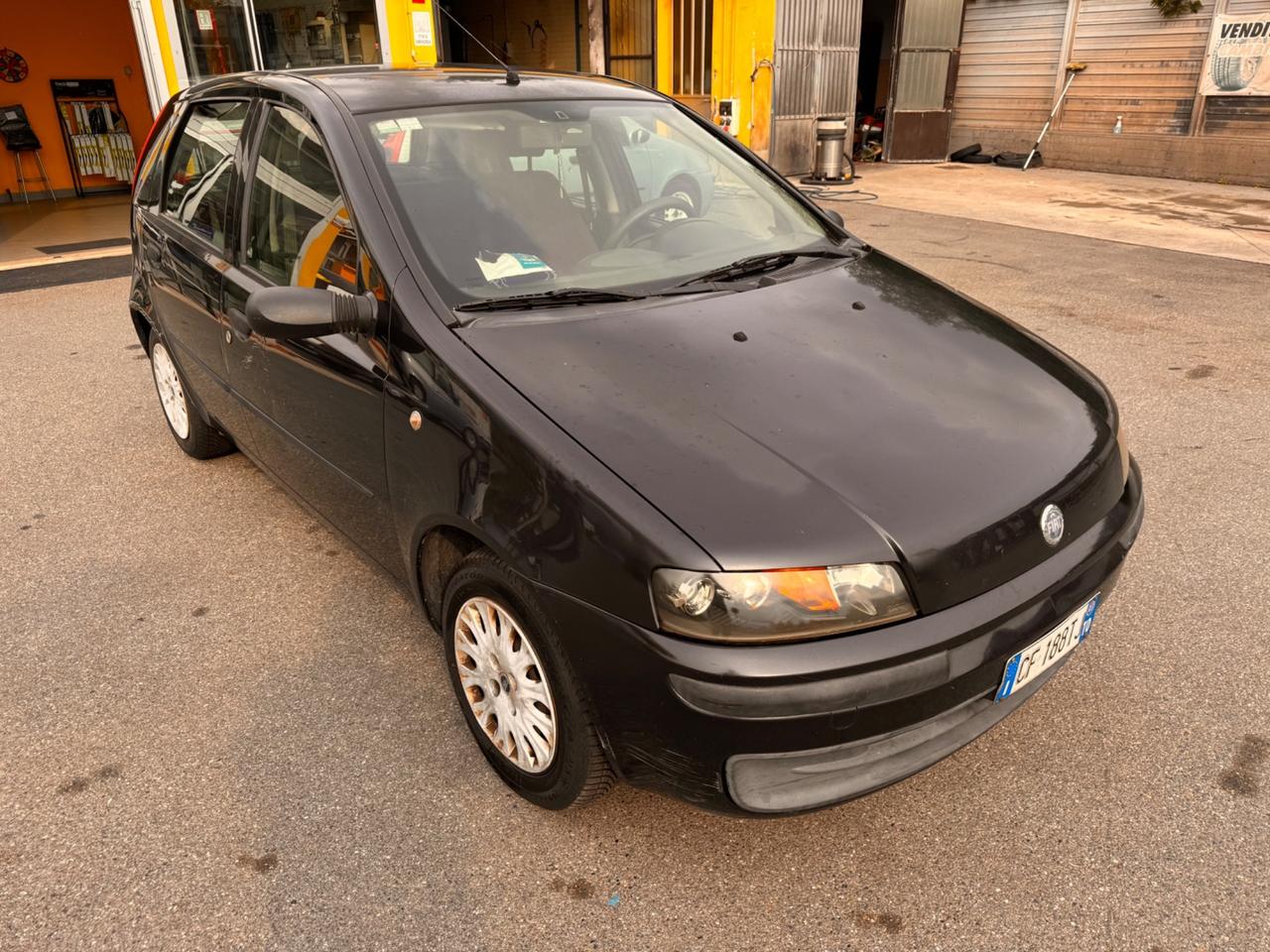 Fiat Punto 1.2i 16V cat 5 porte HLX 80cv neo patentati