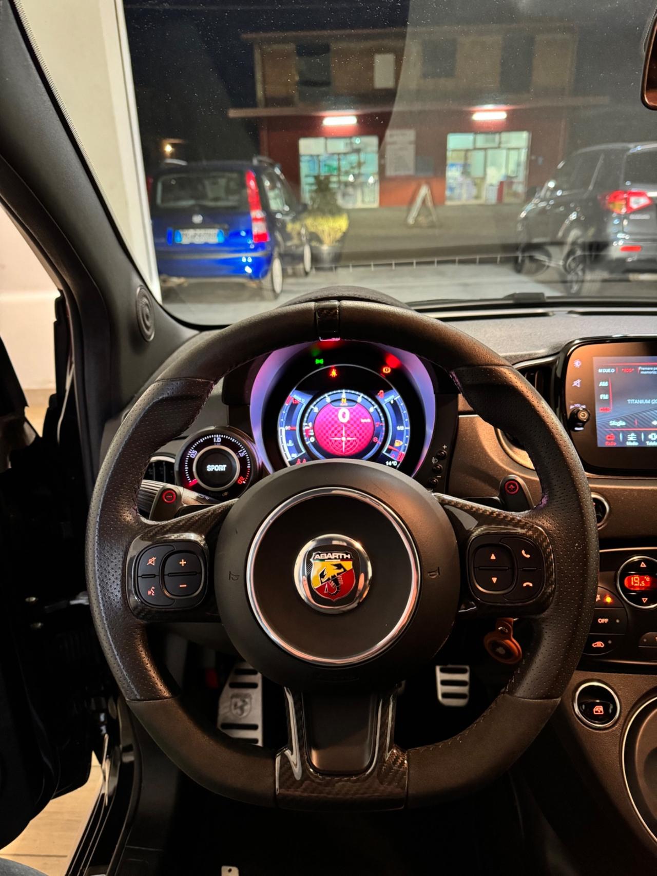 Abarth 695 1.4 Turbo T-Jet 180 CV