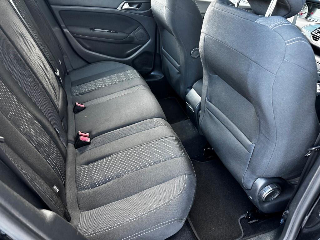 Peugeot 308 BlueHDi 120 S&S SW Allure