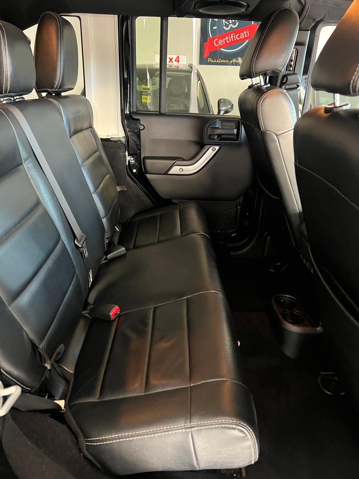 Jeep Wrangler Unlimited 2.8 CRD DPF Sahara Auto