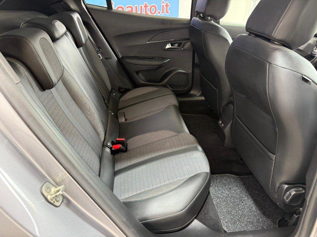 Peugeot 2008 BlueHDi 130 S&S EAT8 Allure