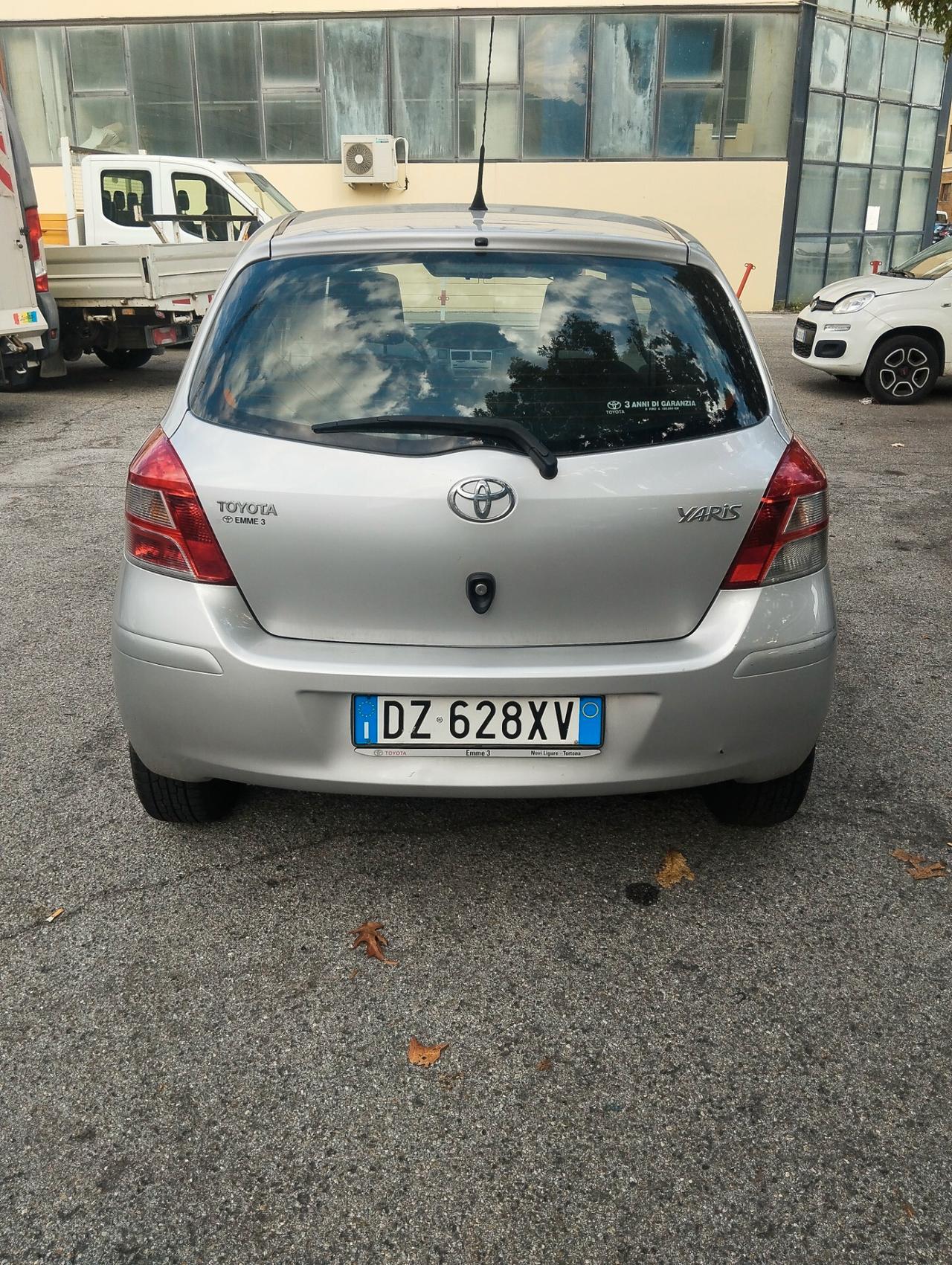 Toyota Yaris 1.0 5 porte Sol