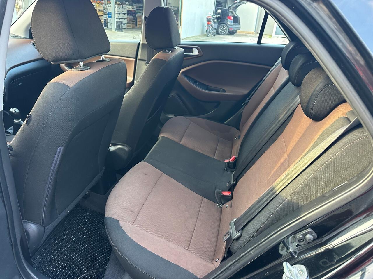 Hyundai i20 1.2 84 CV 5 porte Classic 2015