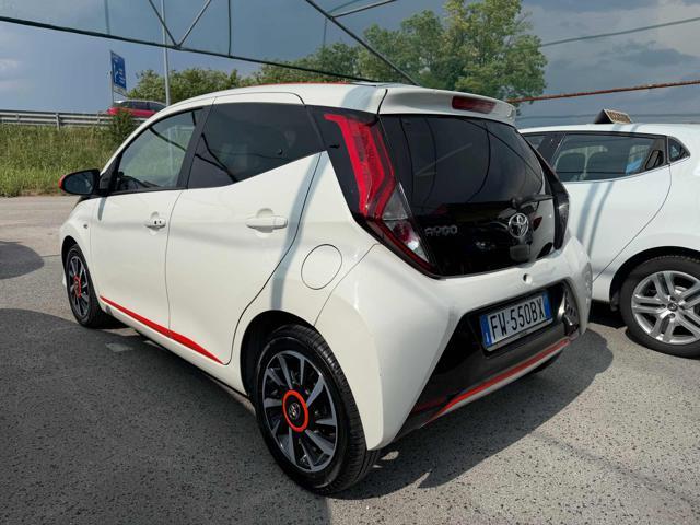 TOYOTA Aygo 1.0 VVT-i 72 CV 5 porte x-wave orange