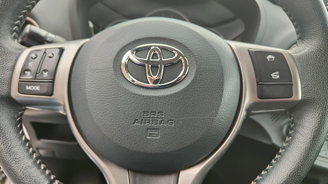 Toyota Yaris 1.0 OK NEO PATENTATI STUPENDA