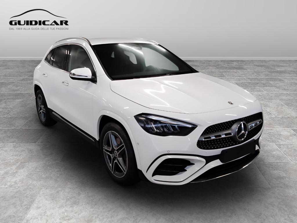 Mercedes-Benz GLA 180 d Automatic