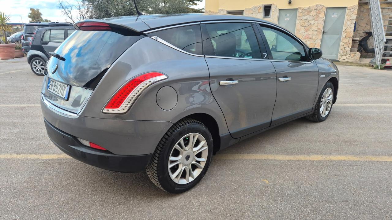 Lancia Delta 1.6 MJT DPF Gold