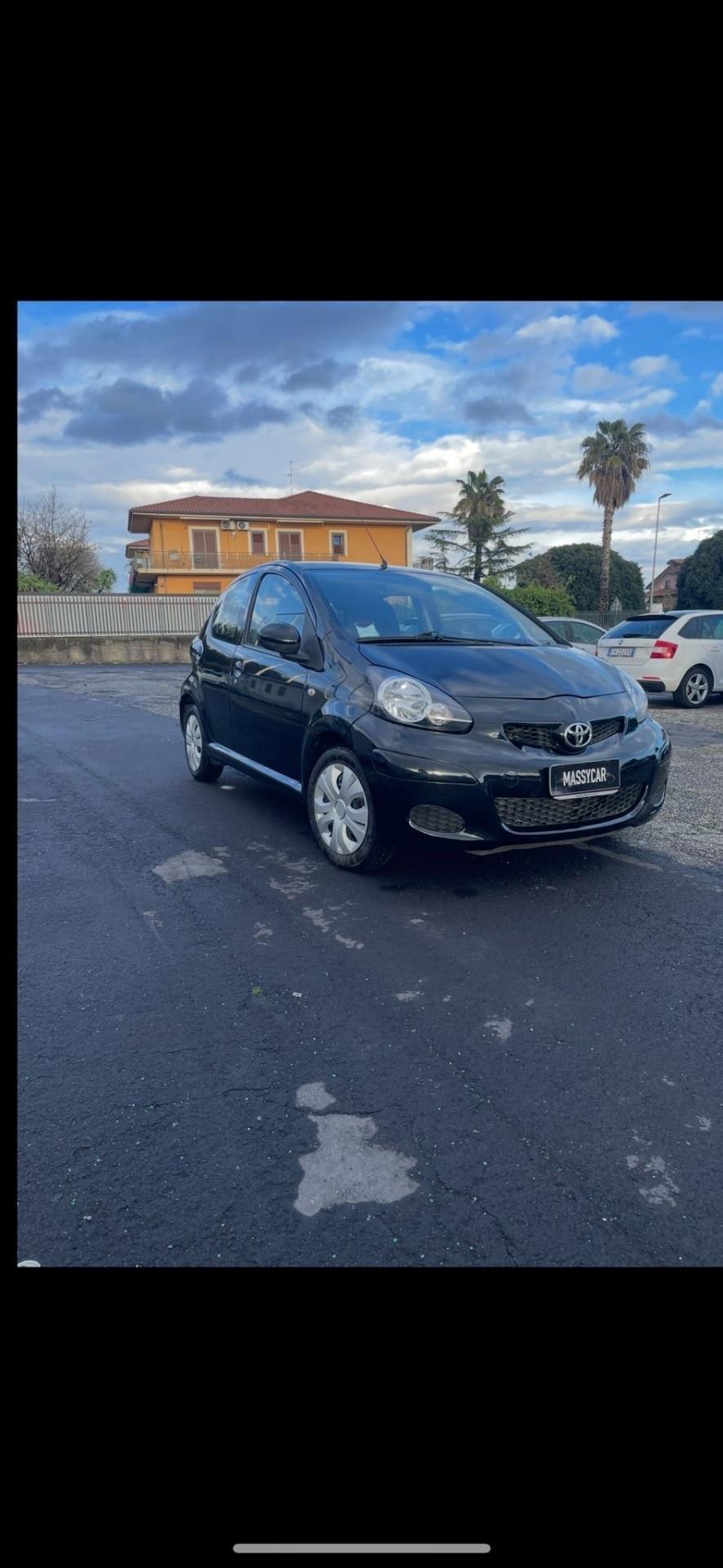 Toyota Aygo 1.0 12V VVT-i 5 porte Lounge Connect MMT