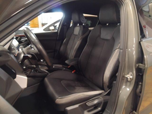 AUDI A1 SPORTBACK 40 TFSI S tr. Identity Black S line 18"
