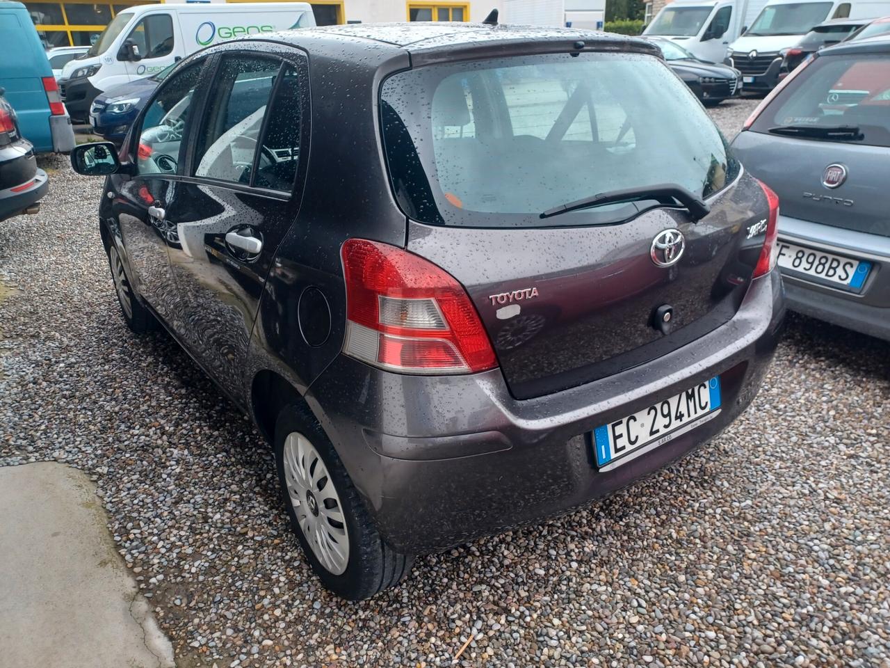 Toyota Yaris 1.0 5 porte****NEOPATENTATI ****