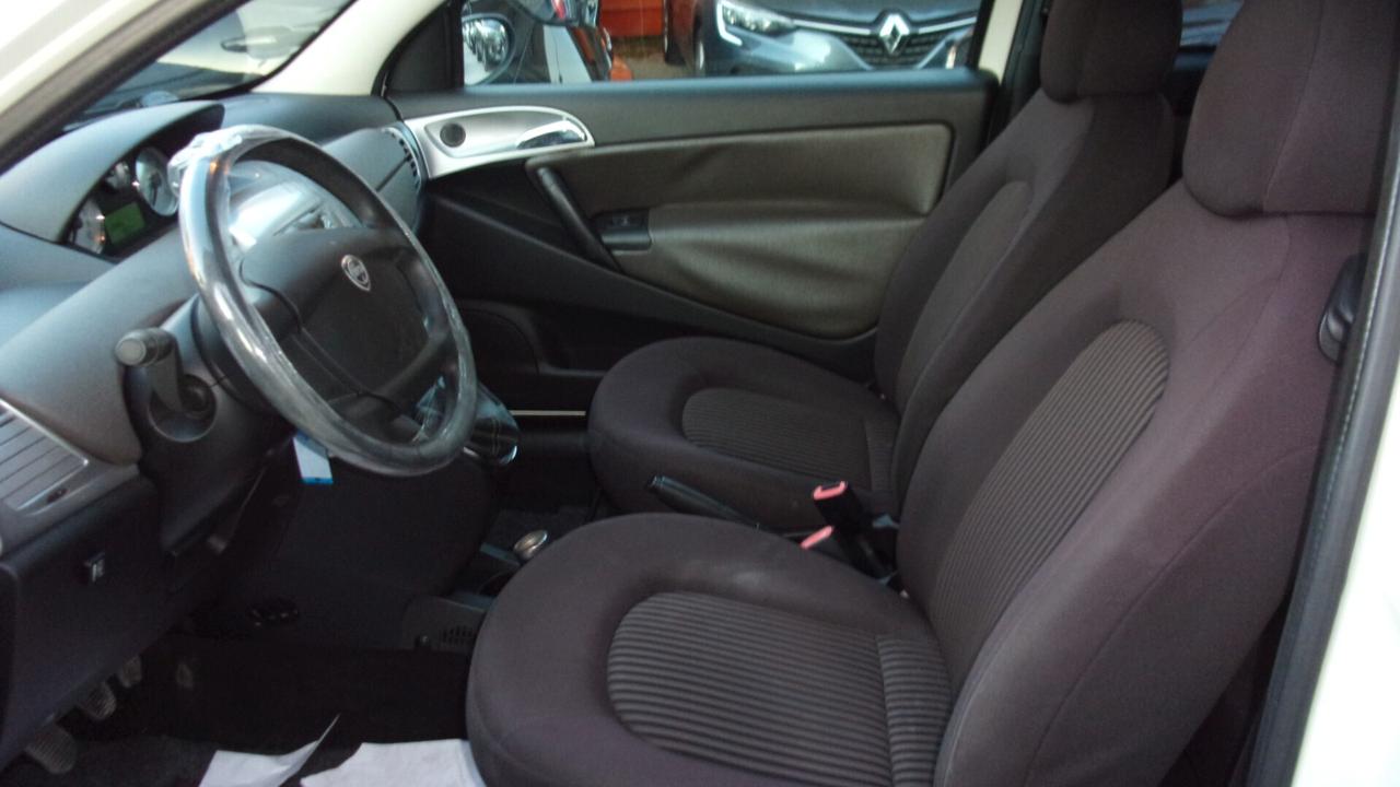 Lancia Ypsilon 1.4 Oro Ecochic GPL