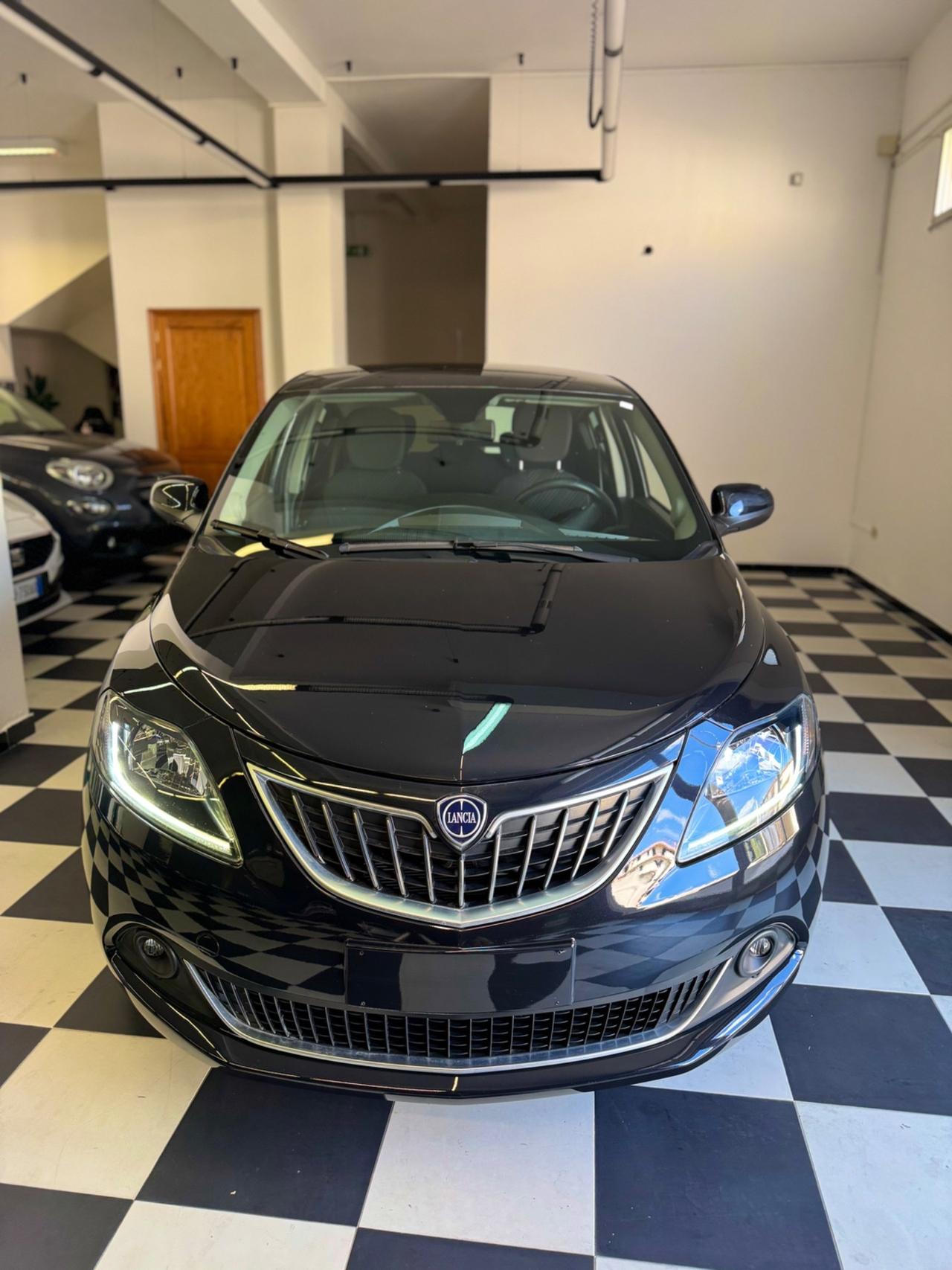 Lancia Ypsilon 1.0 FireFly 5 porte S&S Hybrid Gold