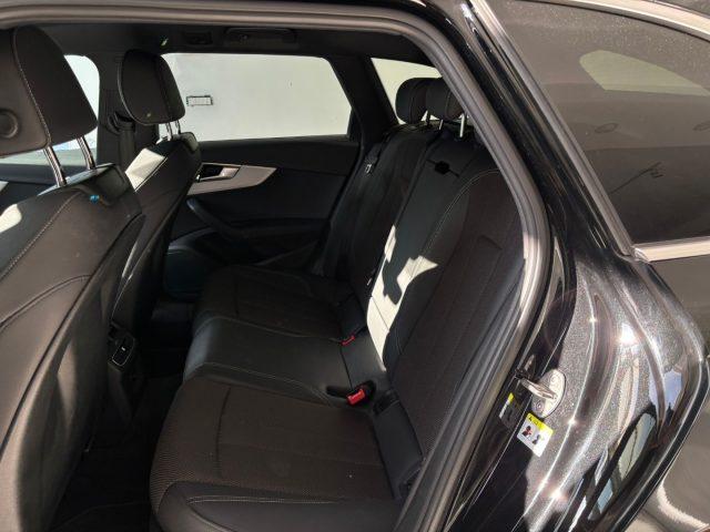 AUDI A4 Avant 40 TDI quattro S tronic S line editionDA?399