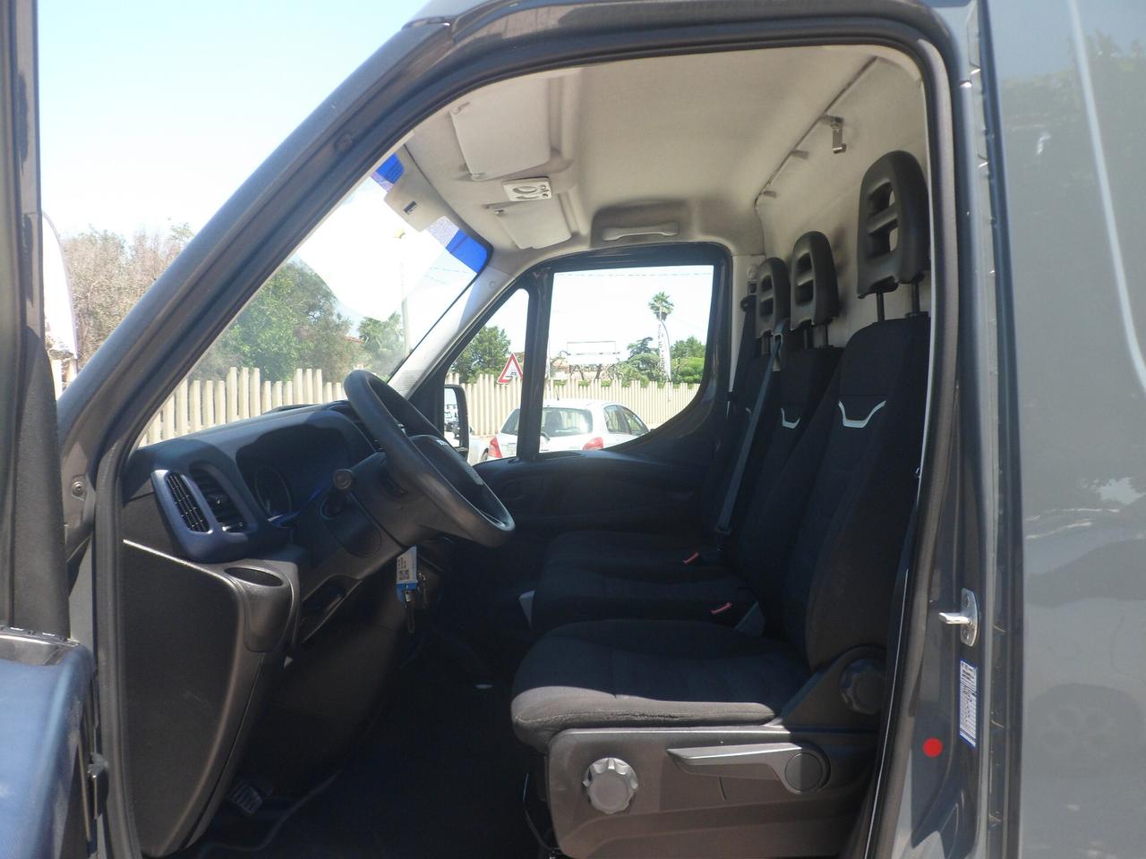 Iveco Daily 35c18 furgone maxi volume
