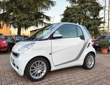 Smart ForTwo 800 40 kW coupé pure cdi OK NEOPATENTATI