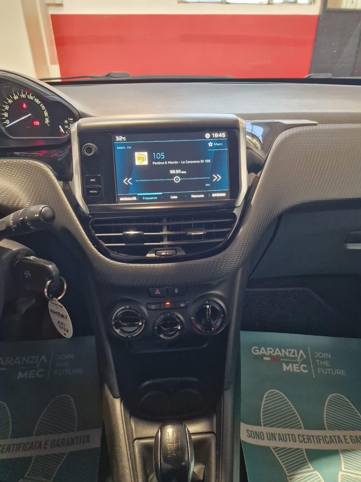 Peugeot 208 PureTech 82 Stop&Start 5 porte Signature