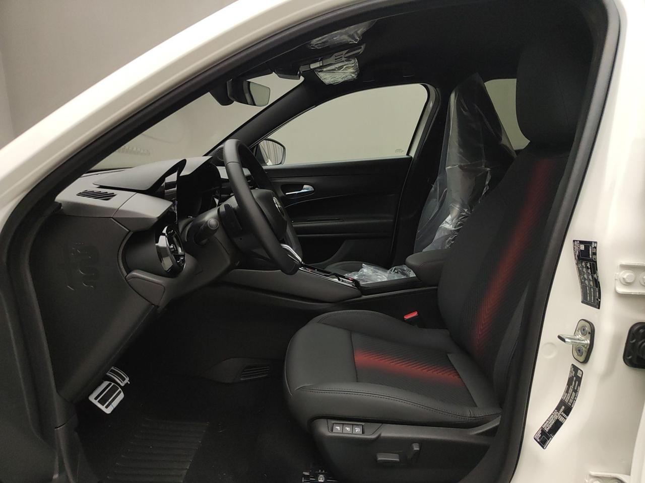 ALFA ROMEO Junior 1.2 HYBRID 145CV Q4