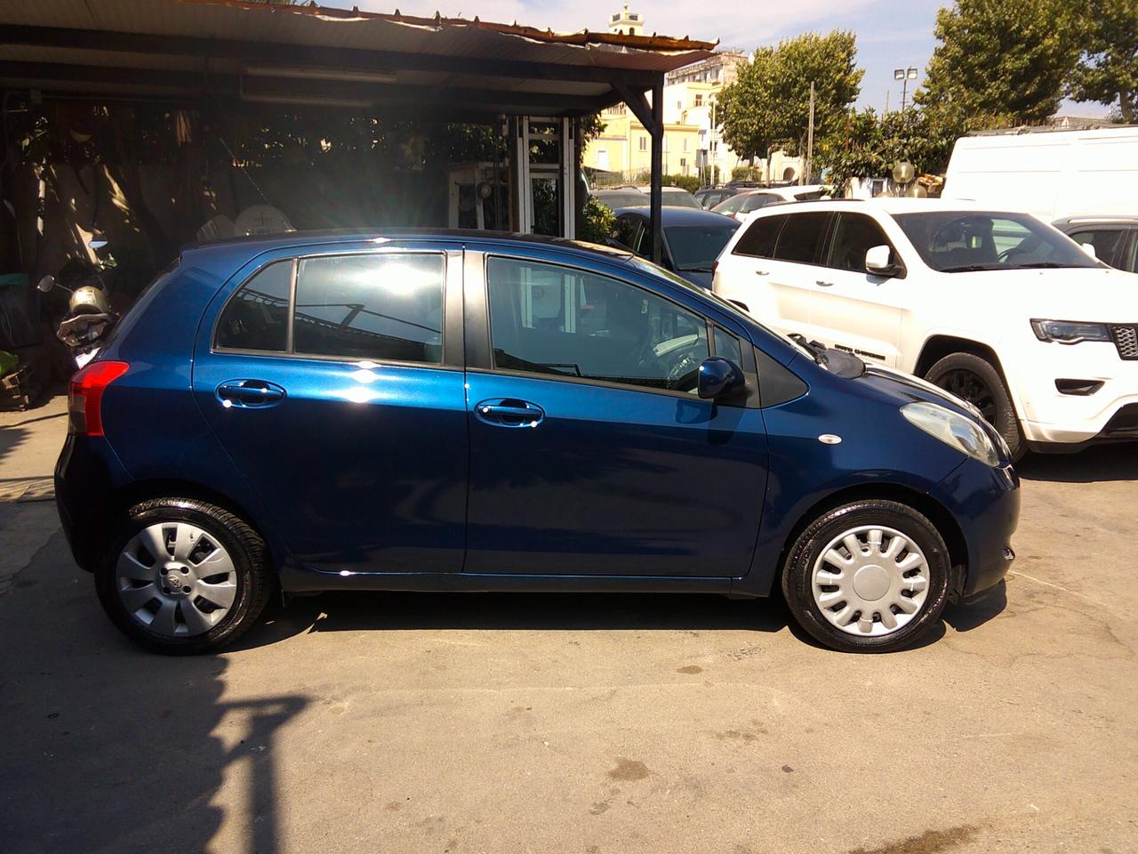 Toyota Yaris 1.0 5 porte 98000 km 07