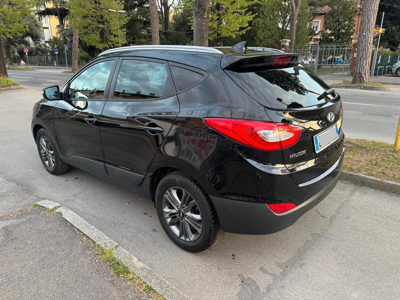 Hyundai iX35 1.7 CRDi 2WD NEOPATEN GARANZIA 12 MESI