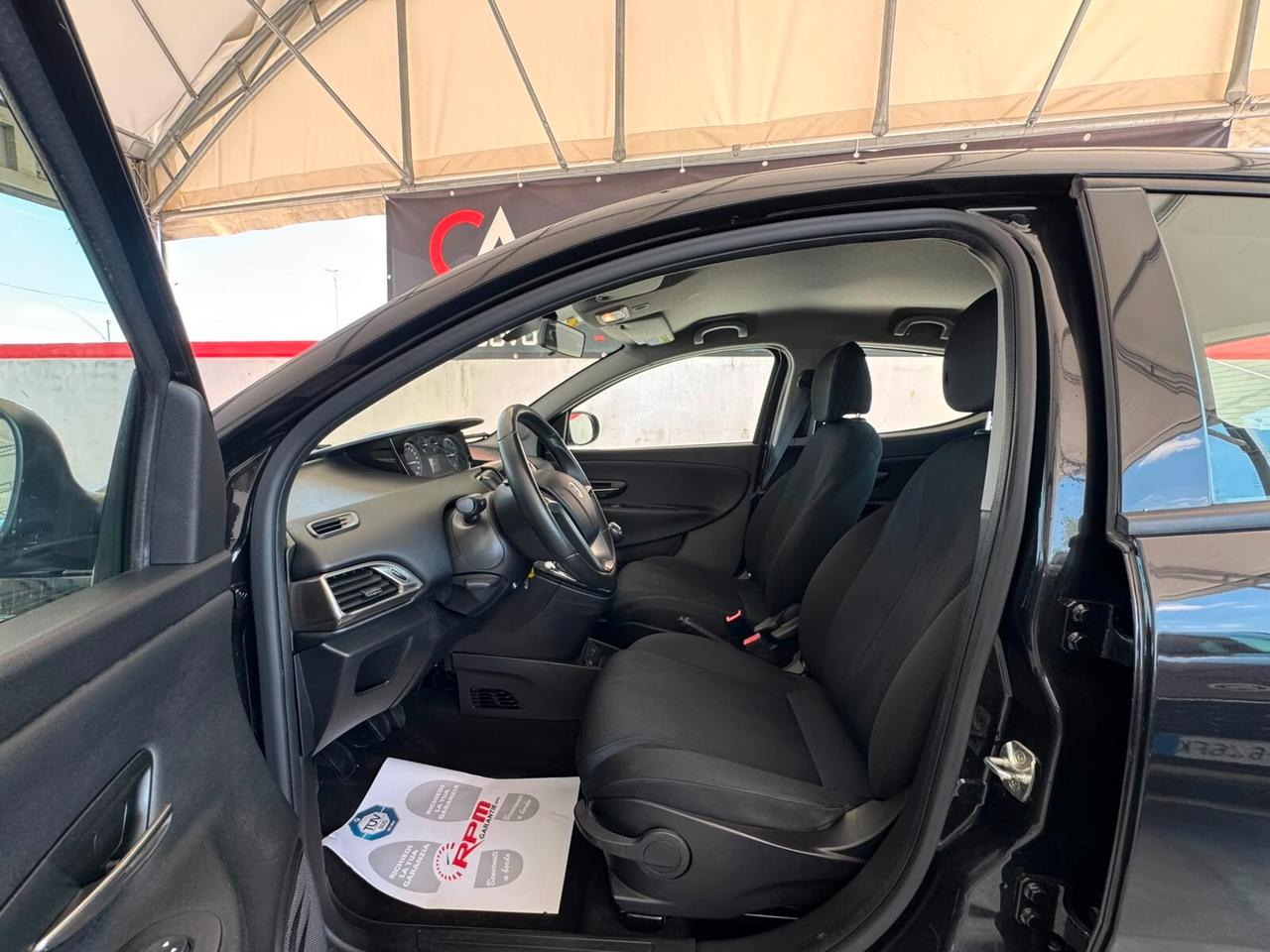 Lancia Ypsilon 1.2 69 CV 5 porte S&S Gold