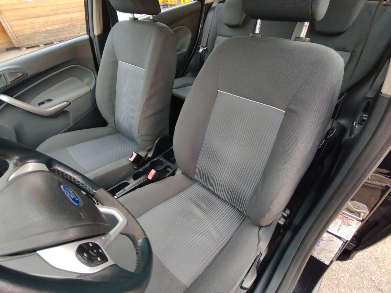 Ford Fiesta 1.4 96CV aut. 5 porte Titanium, BENZINA\GPL, OK NEOPATENTATI.