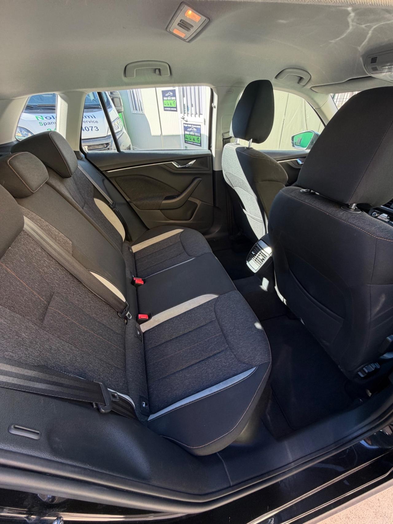 Skoda Kamiq 1.0 TSI 110 CV Monte Carlo