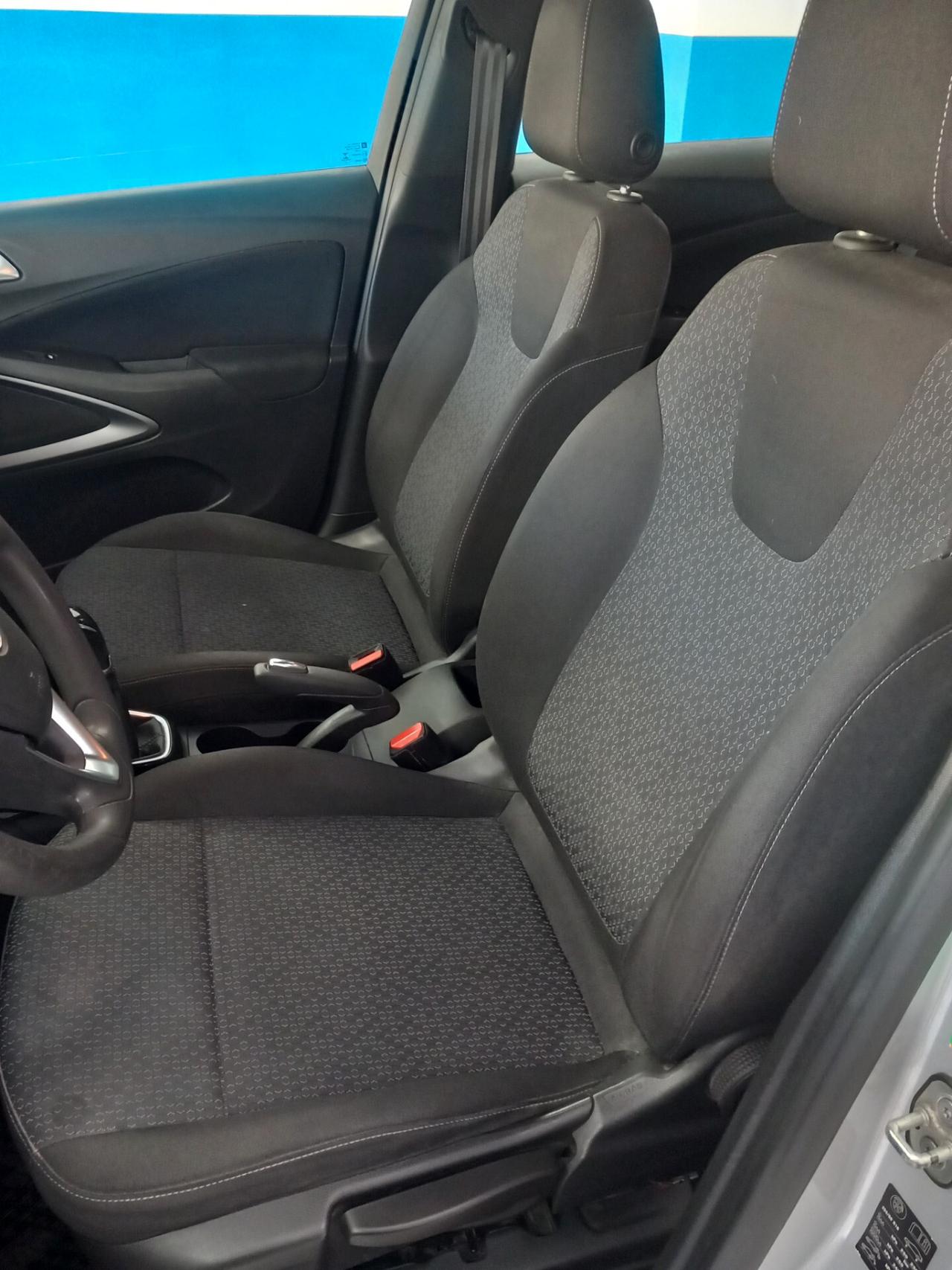 Opel Crossland anno 2018 1.2 benzina 105 mila km