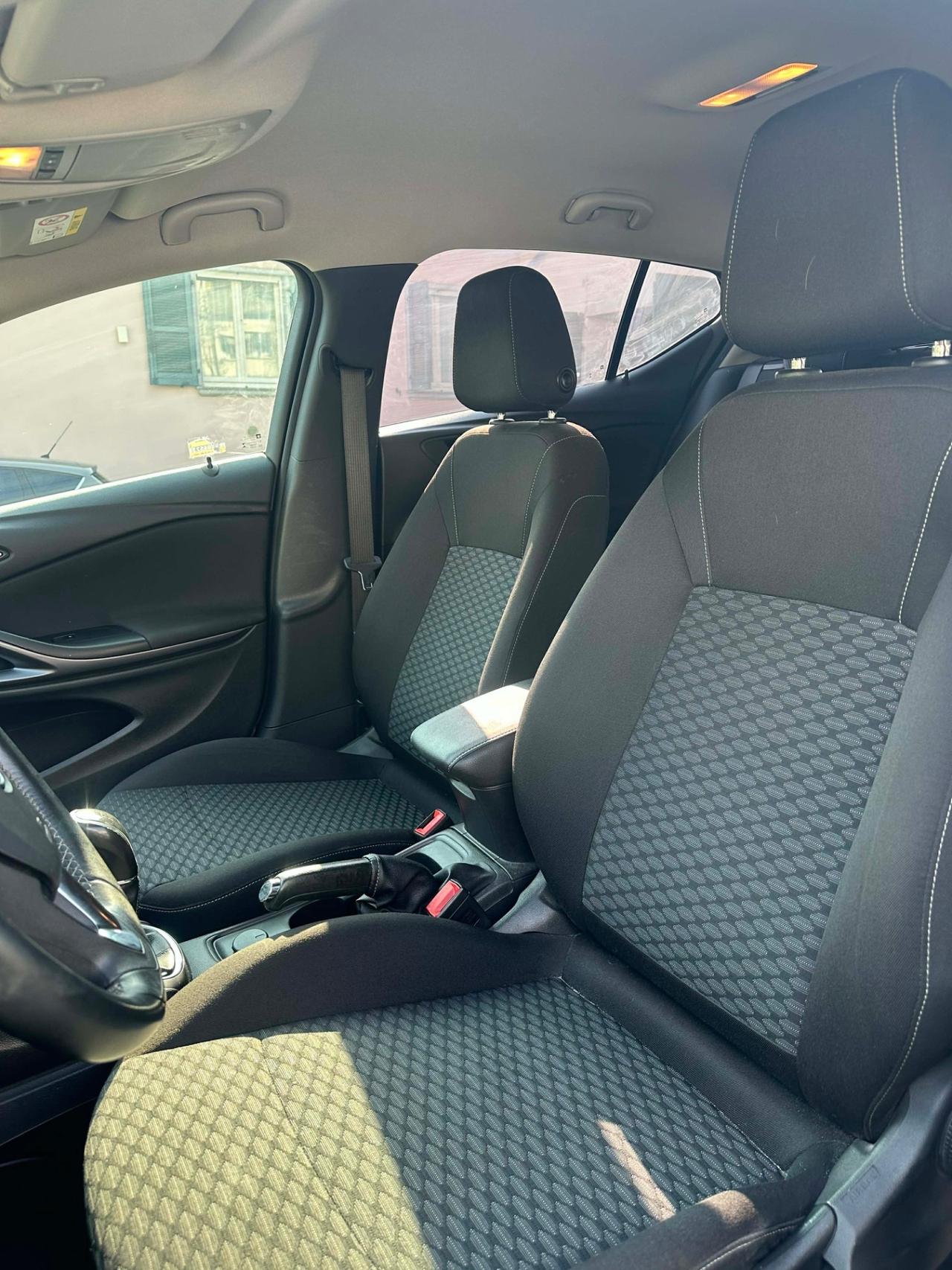 Opel ASTRA 1.6 CDTi FULLOPT KMCERT UNICOPR