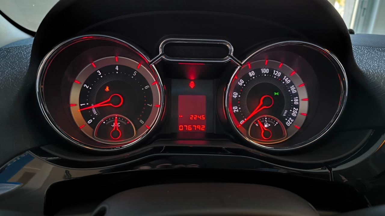 Opel Adam 1.2 70 CV Slam