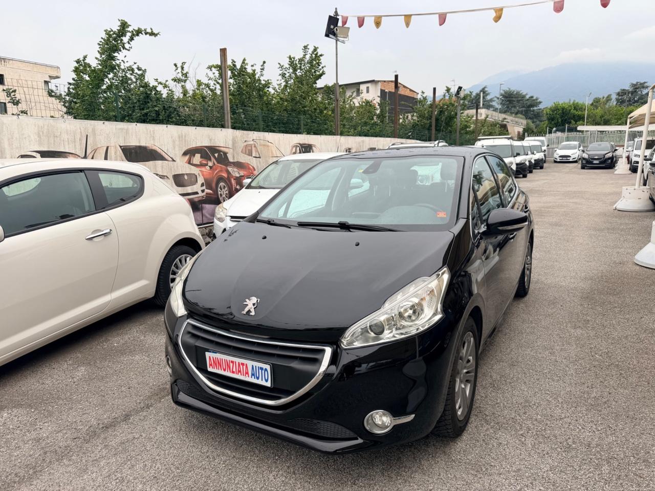Peugeot 208 1.4 HDi 68 CV 5 porte Allure