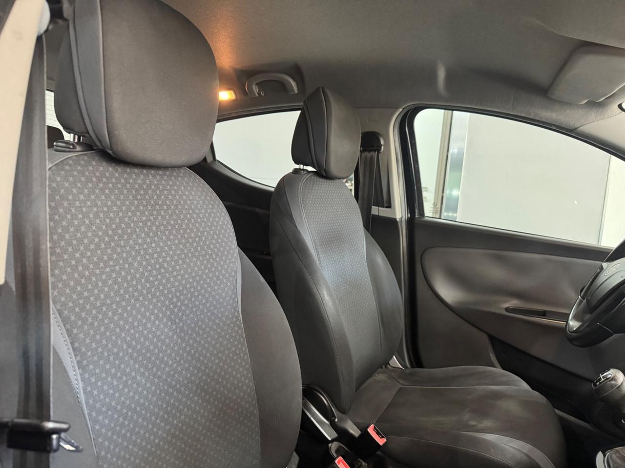 Lancia Ypsilon 1.3 MJT 95 CV Silver Occasione