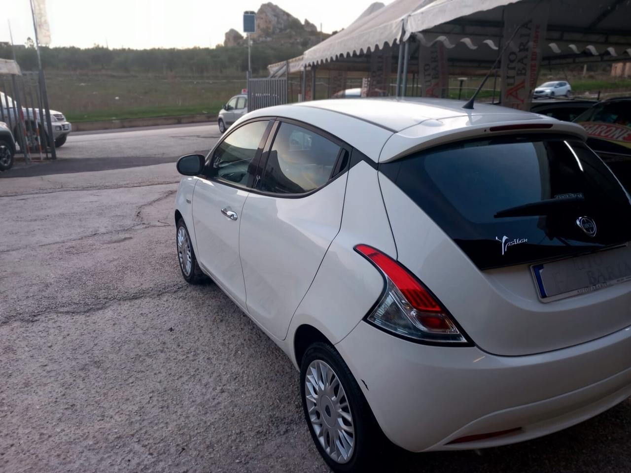 Lancia Ypsilon 1.2 69 CV 5 porte Gold