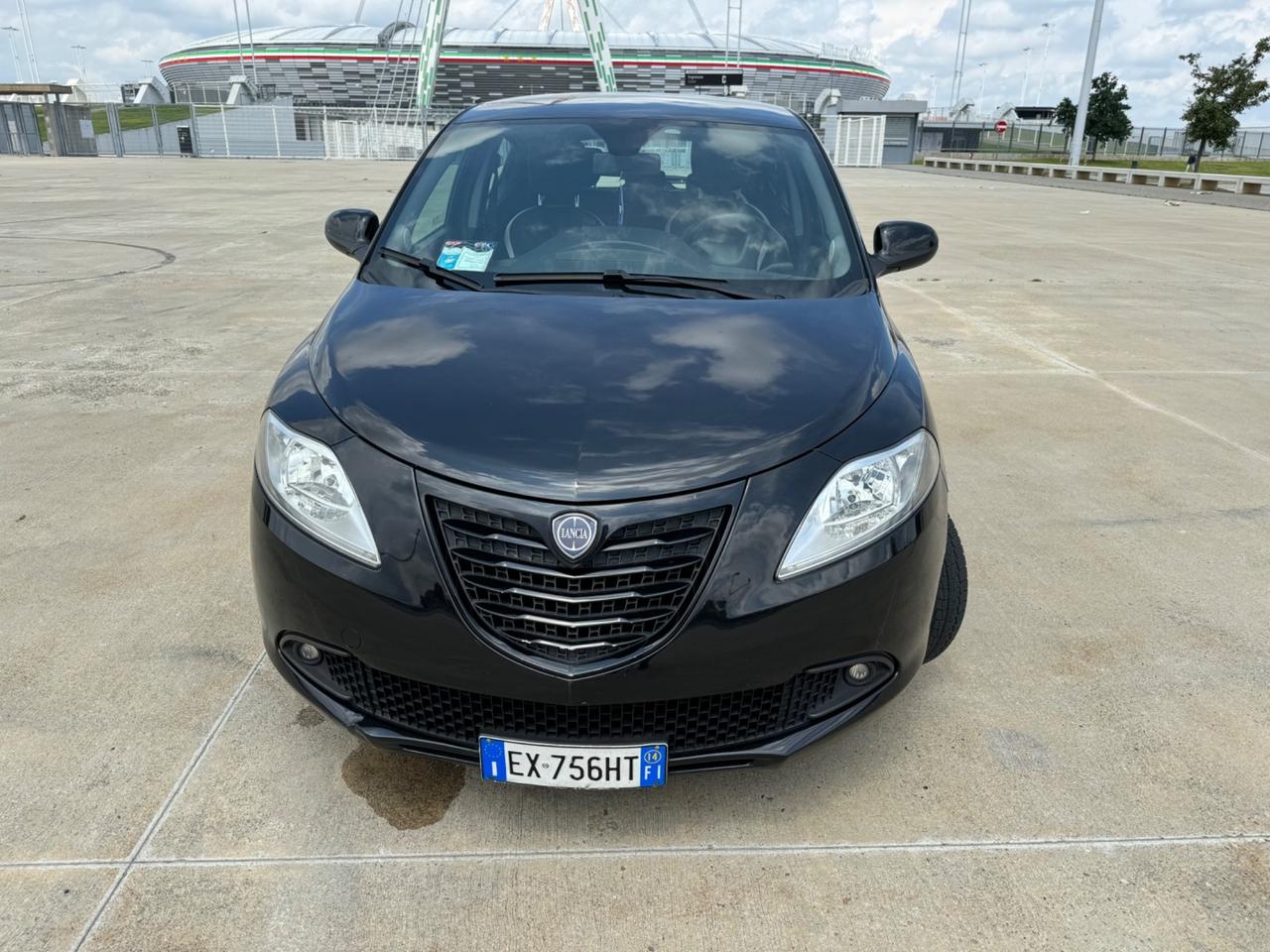 Lancia Ypsilon 1.2 69 CV 5 porte GPL Ecochic Silver