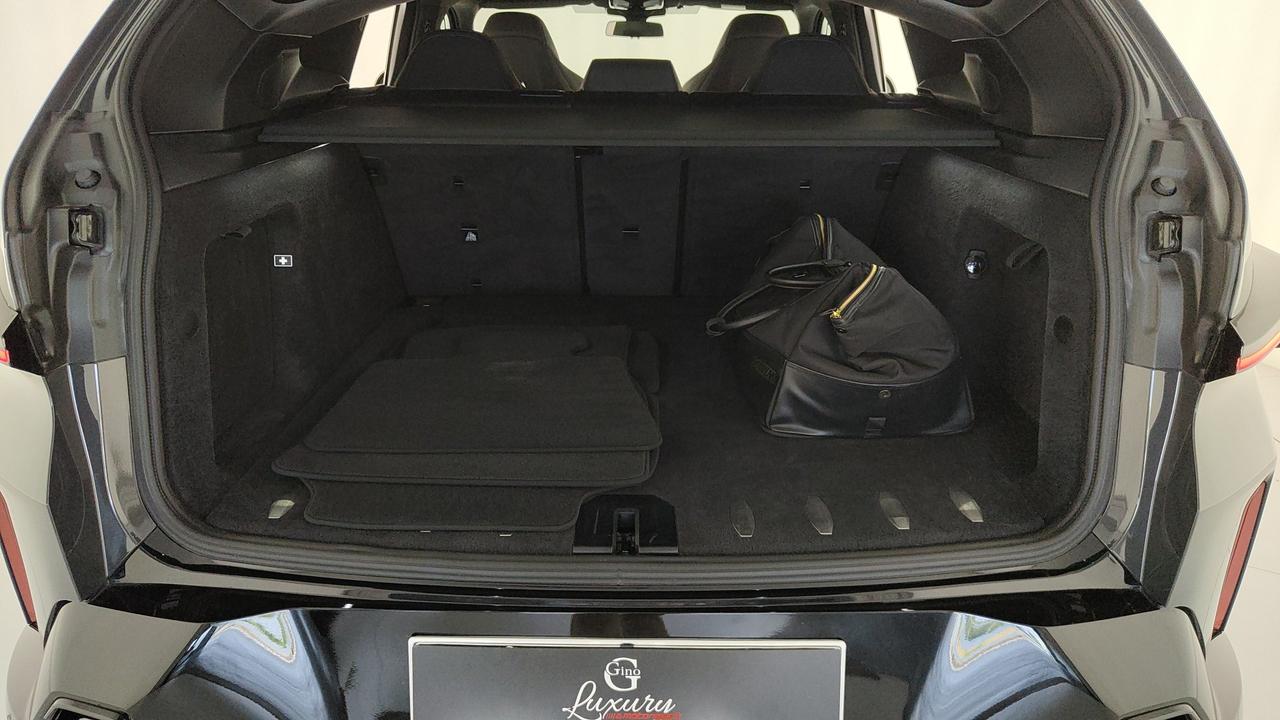 BMW XM G09 - XM 4.4 auto