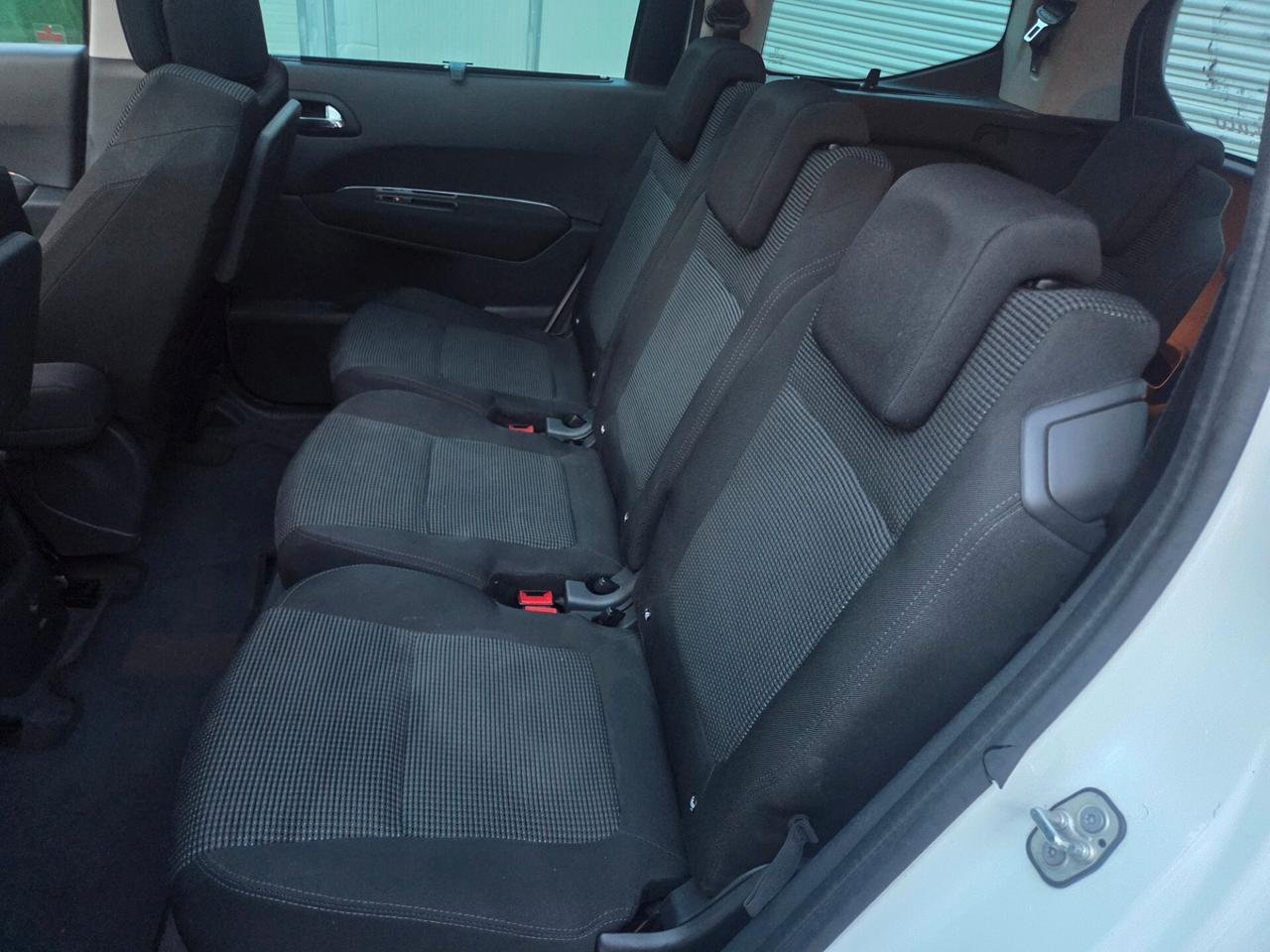Peugeot 5008 2.0 HDi 150CV Allure 7 posti