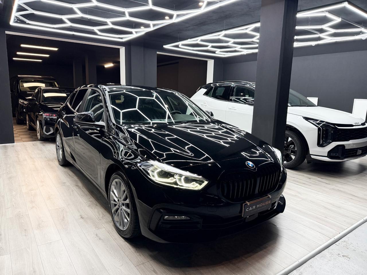 Bmw 118 118d 5p. Business Advantage