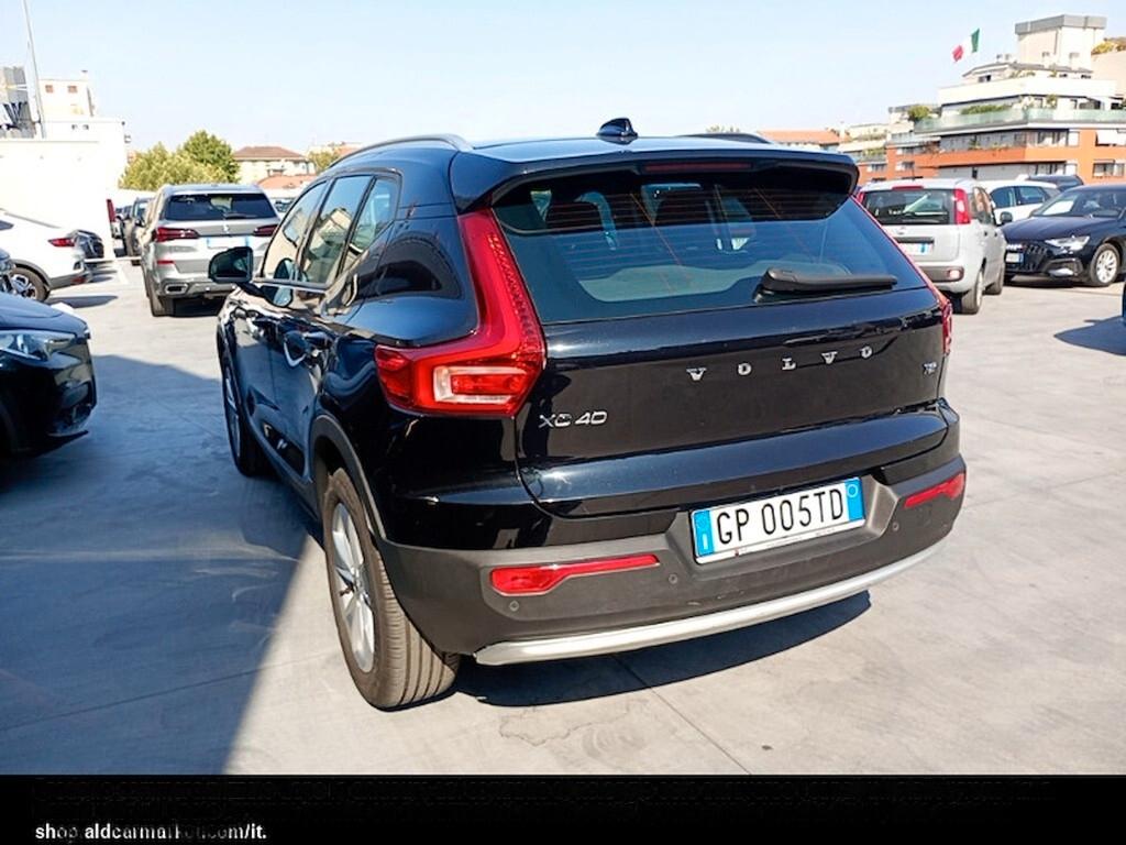 VOLVO XC40 1.5 T2 129CV AUTOM. CORE ( FARI LED - COCKPIT - CRUISE - NAVI - PDC )