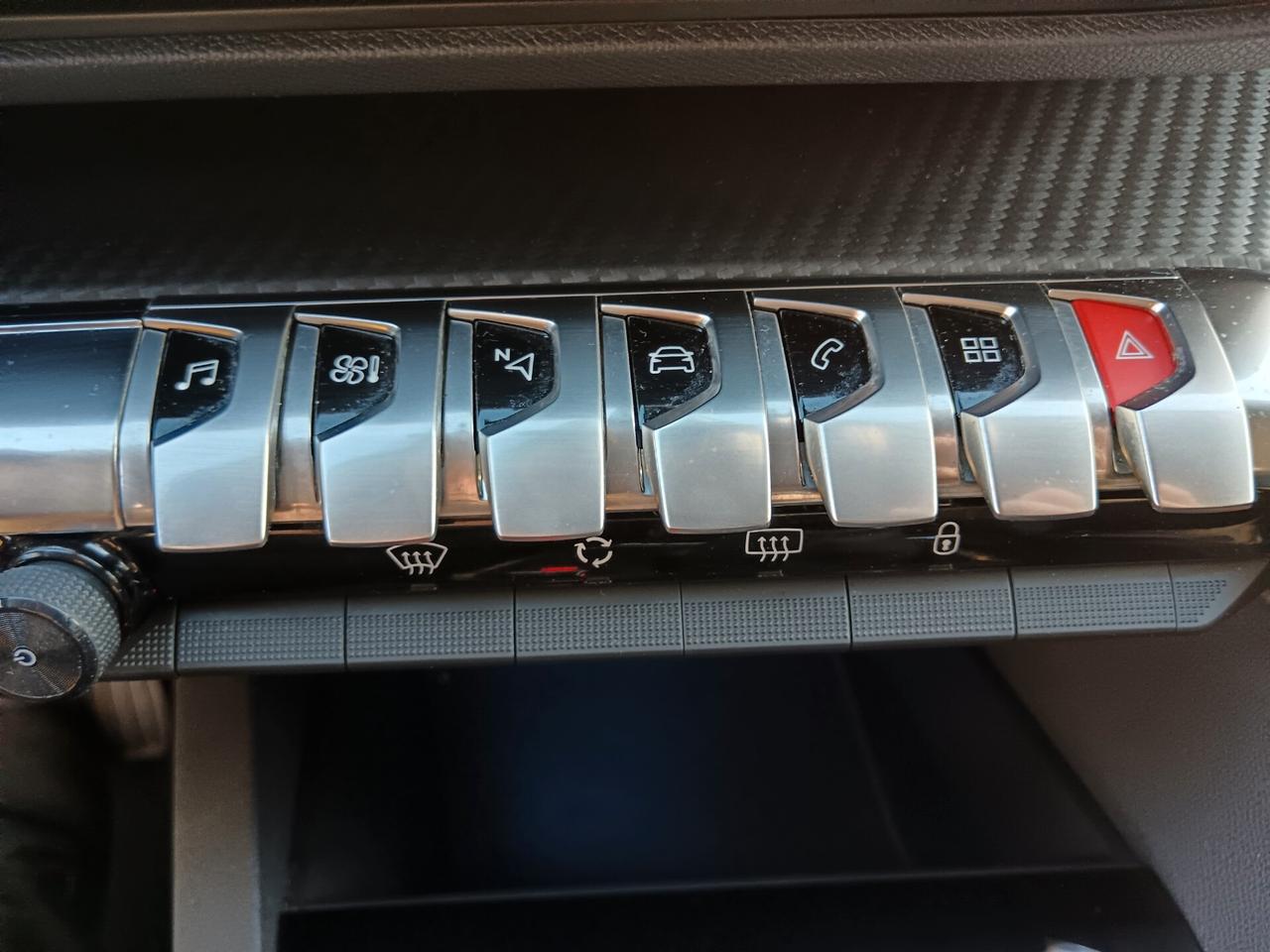 Peugeot 3008 BLUEHDI 130CV BUSINESS PERFETTA