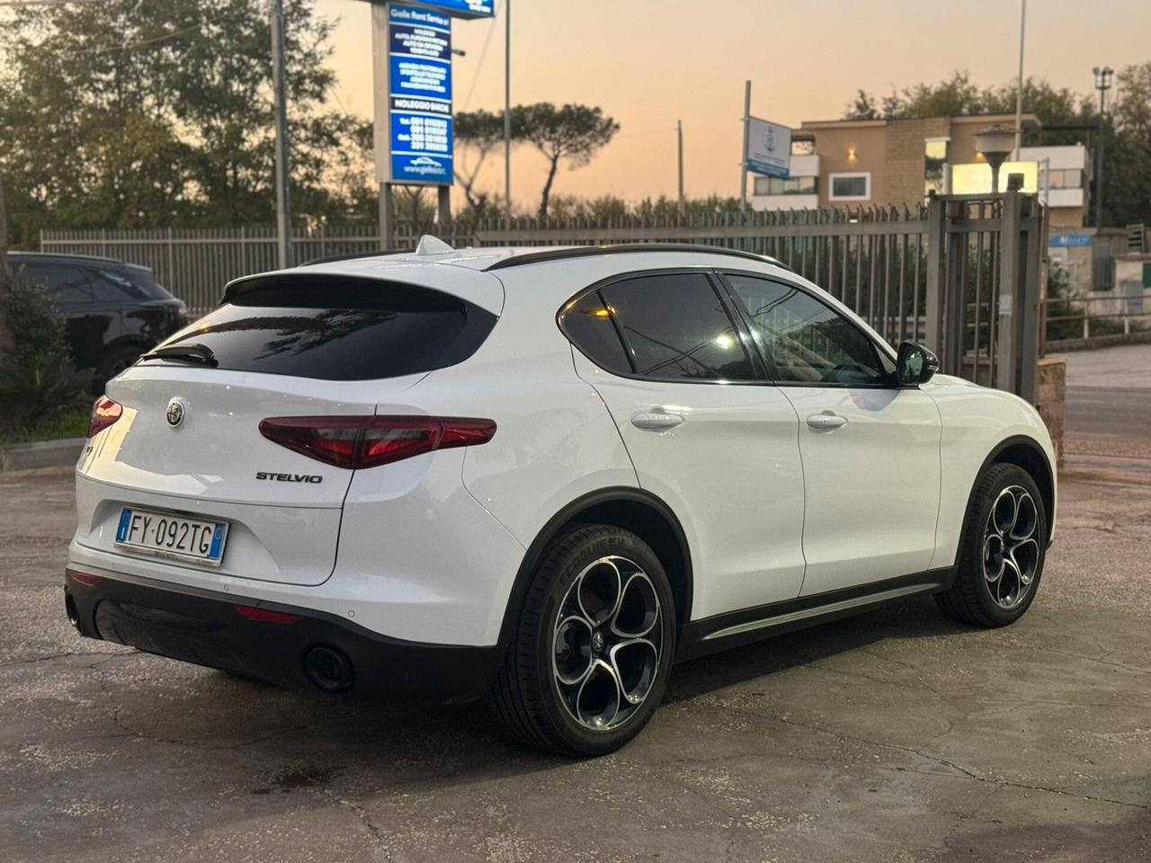 Alfa Romeo Stelvio 2.2 Turbodiesel 210 CV AT8 Q4 Super