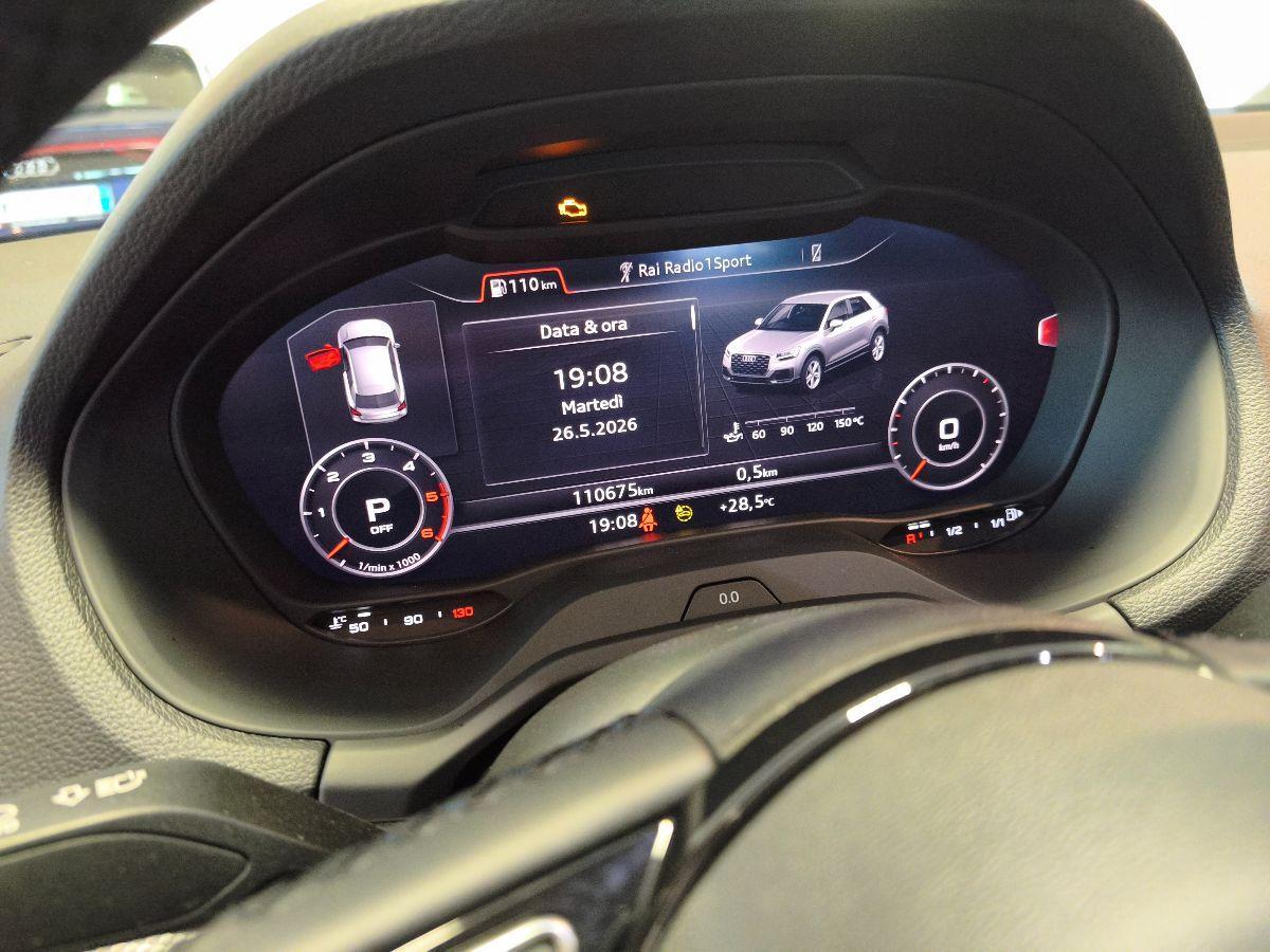 AUDI Q2 2.0 TDI S-tronic Grigio Freccia Perla Cokpit