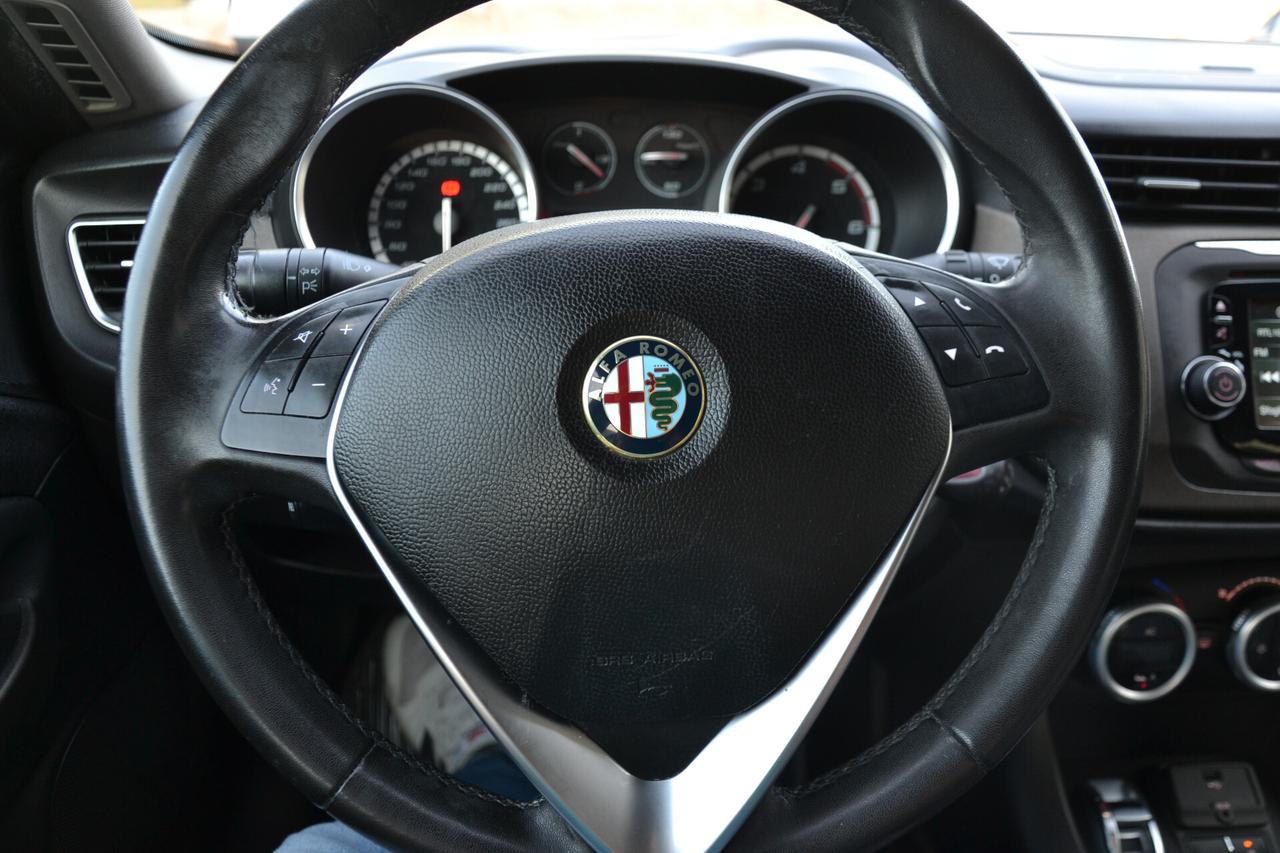 Alfa Romeo Giulietta 1.6 JTDm-2 105CV DISTINCTIVE **DISTRIBUZIONE OK**