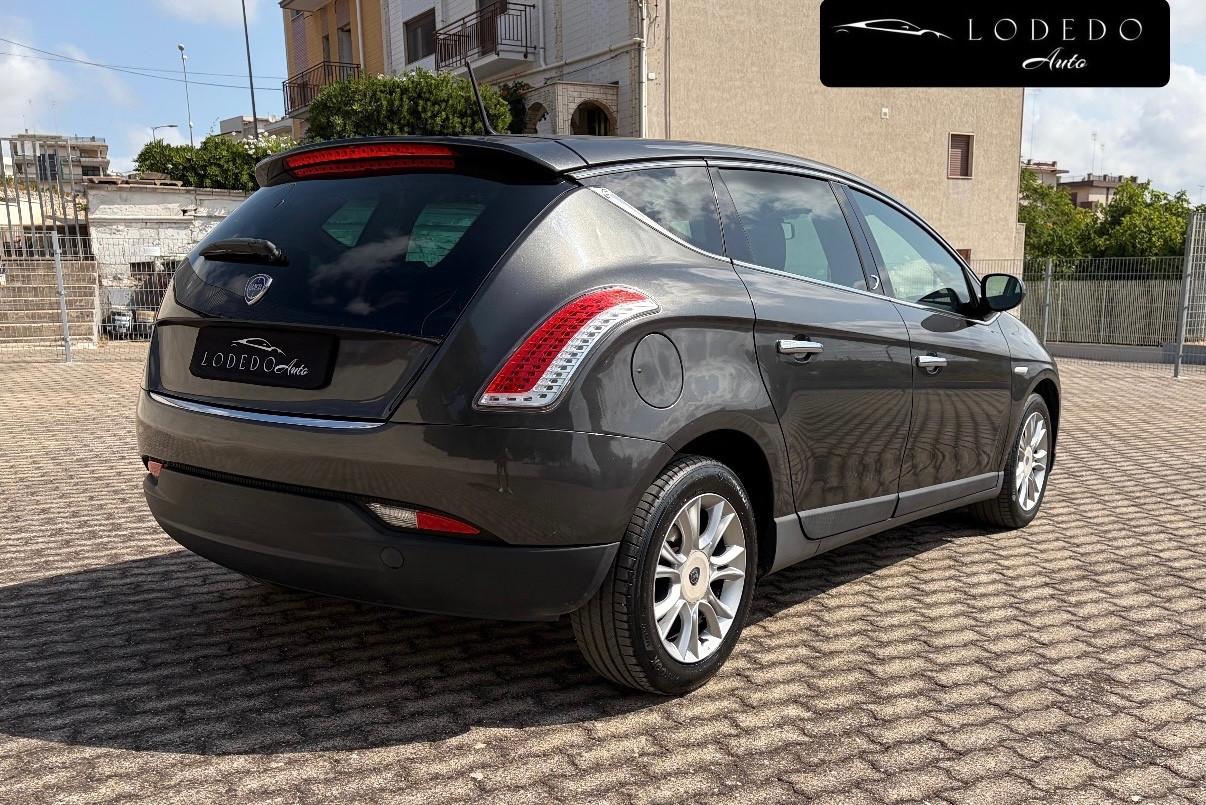 Lancia Delta 1.6 MJT Gold - 2012