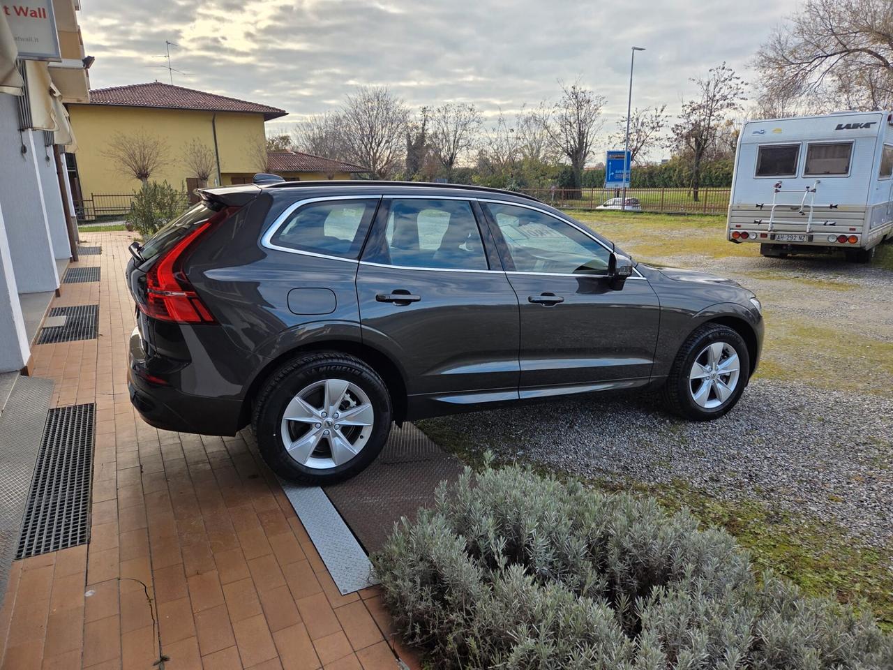 Volvo XC 60 B4 D AWD automatico Ultimate Dark