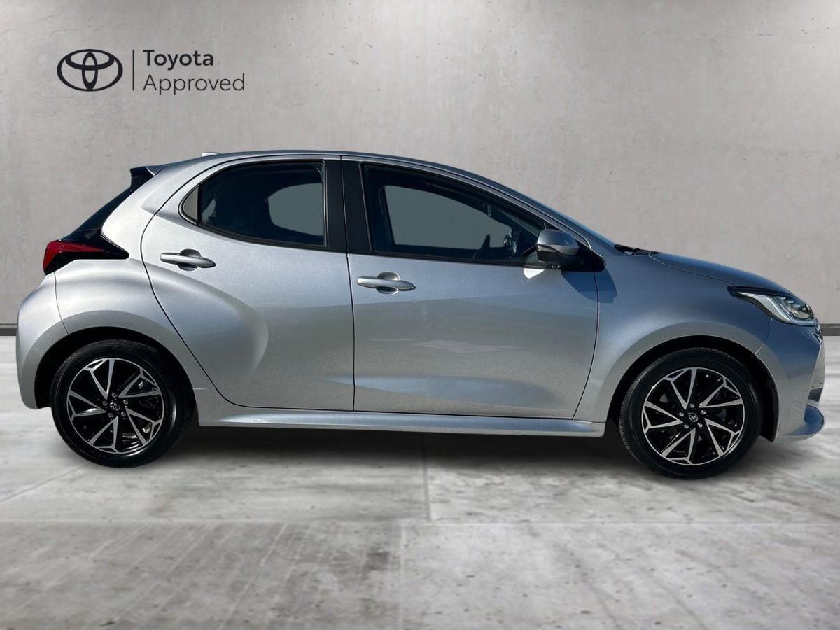 TOYOTA Yaris 4ª serie - Yaris 1.5 Hybrid 5 porte Trend