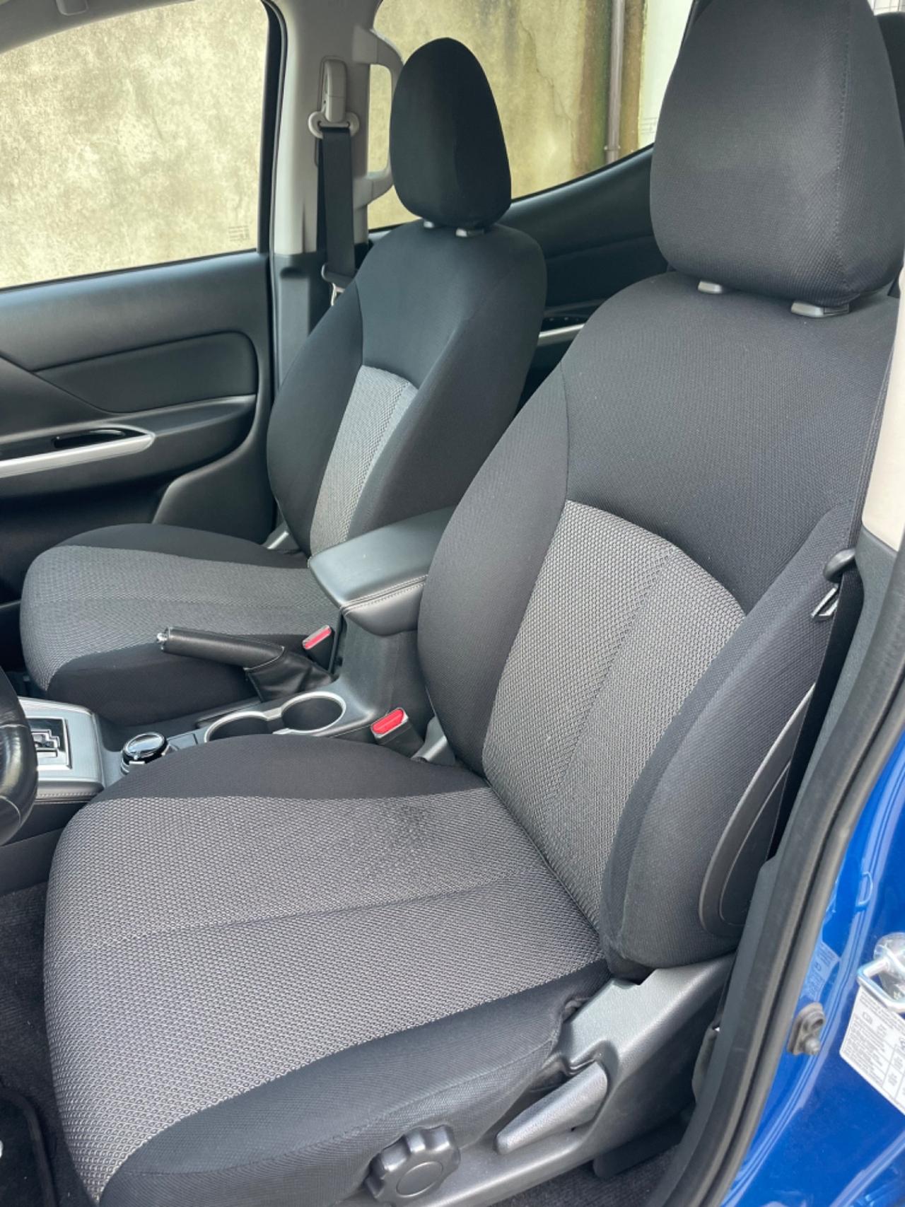 Mitsubishi L200 2.3 D Double Cab Plus 4x4 aut./APP CONNECT 2020
