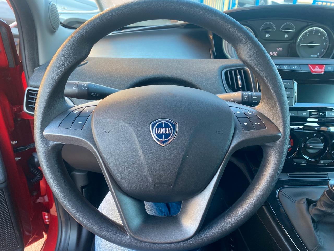 Lancia Ypsilon 1.0 FireFly 5 porte S&S Hybrid Ecochic UnYca