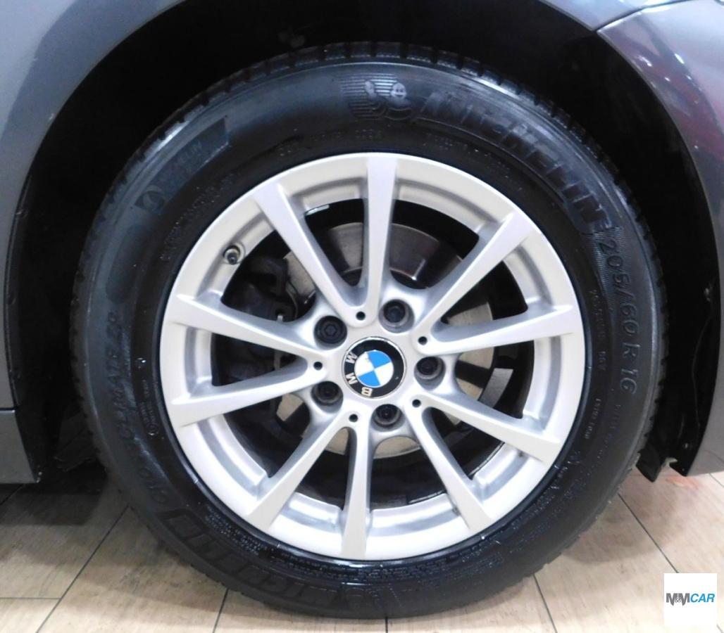BMW - Serie 3 Touring - 318d Touring Business Advantage aut.