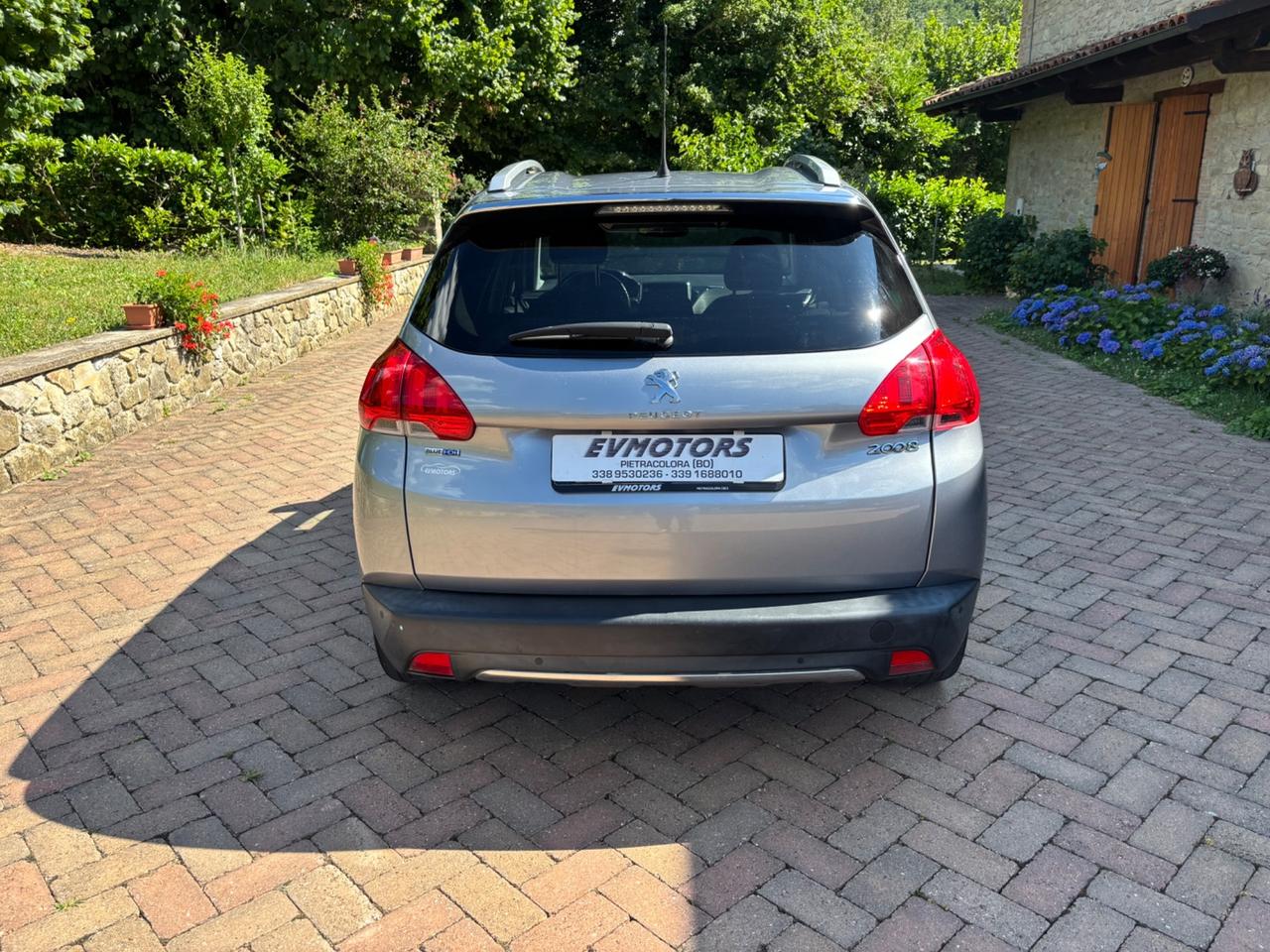 Peugeot 2008 BlueHDi 120 S&S Allure