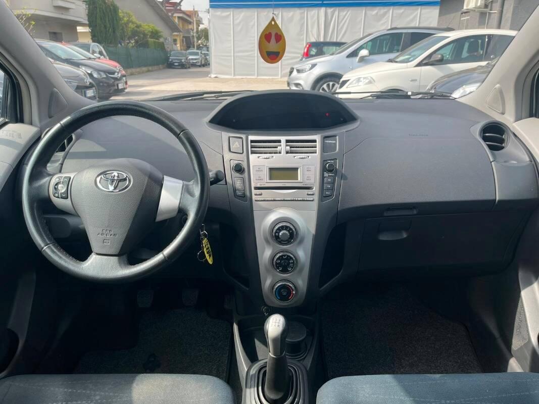 Toyota Yaris 1.0 Sol 5p