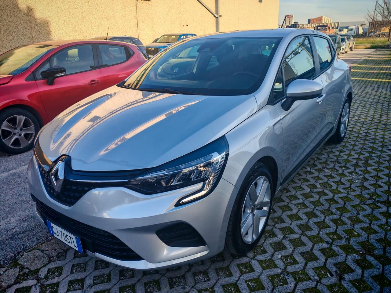 Renault Clio Full Hybrid E-Tech 140 CV 5 porte Intens C/A